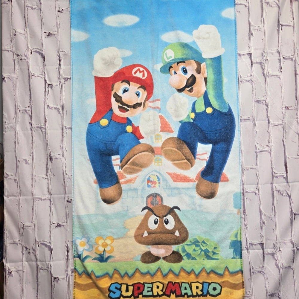 Nintendo Super Mario Bros Luigi Goomba‎ Beach Bath Towel Cotton 27x54 Colorful